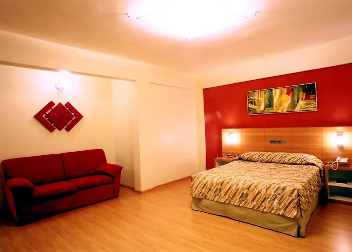 Líber Hotel Nova Serrana